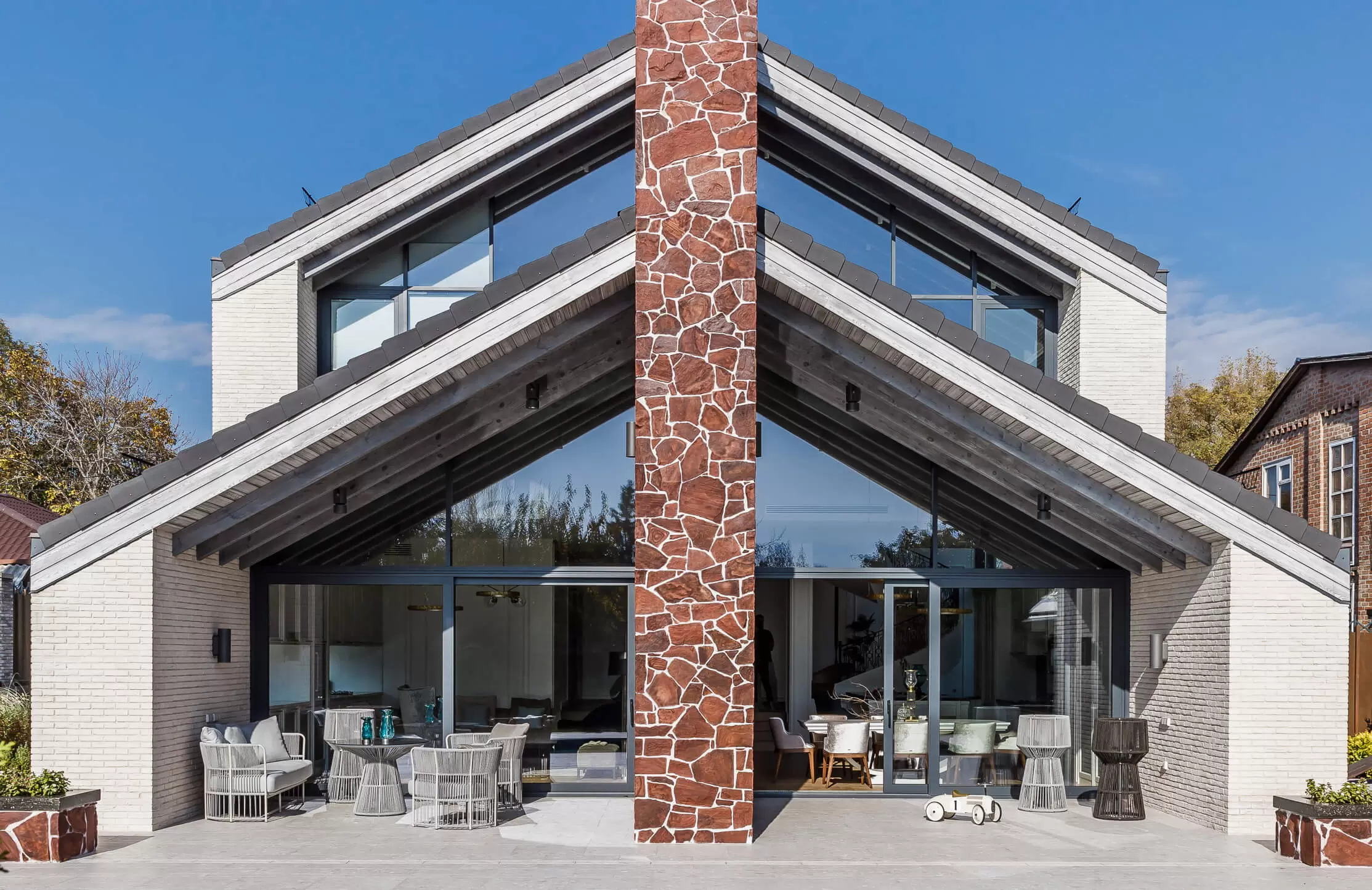 Дом с панорамным остеклением — 6