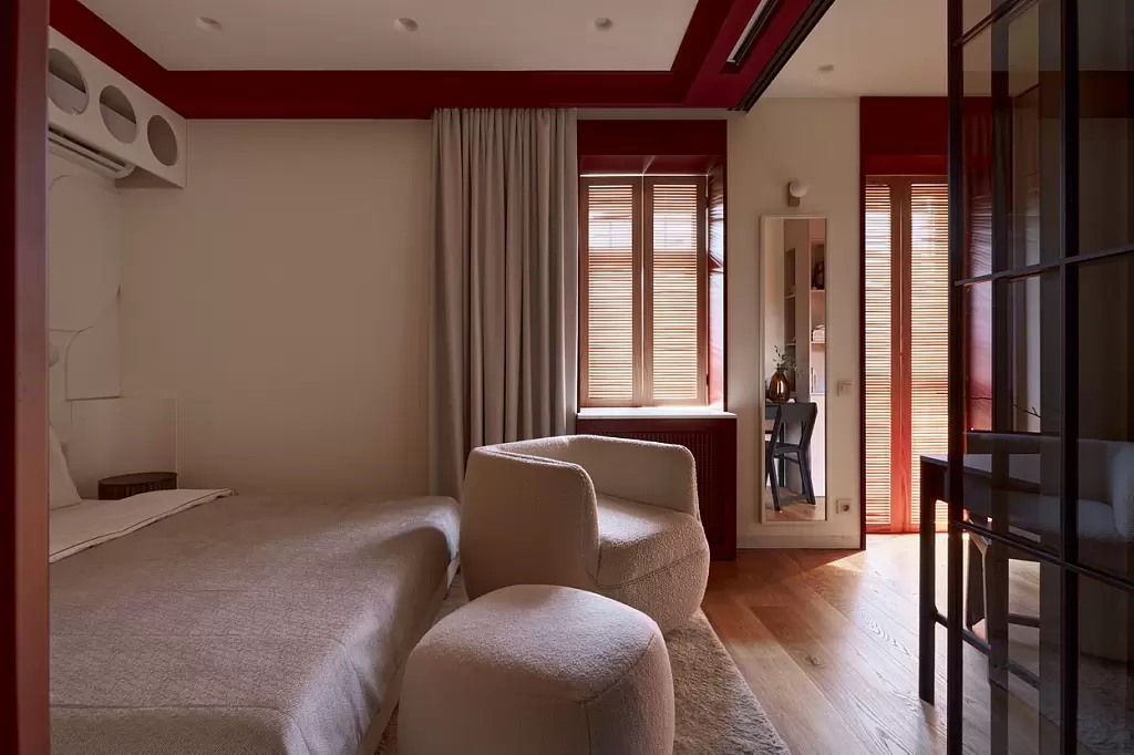 Спальня с багровым порталом — 5