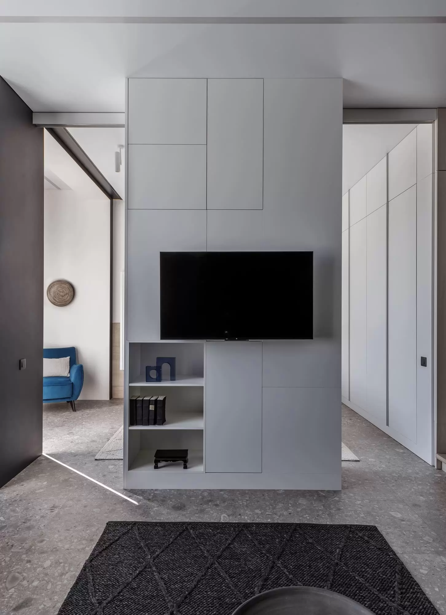 Монолит — 13