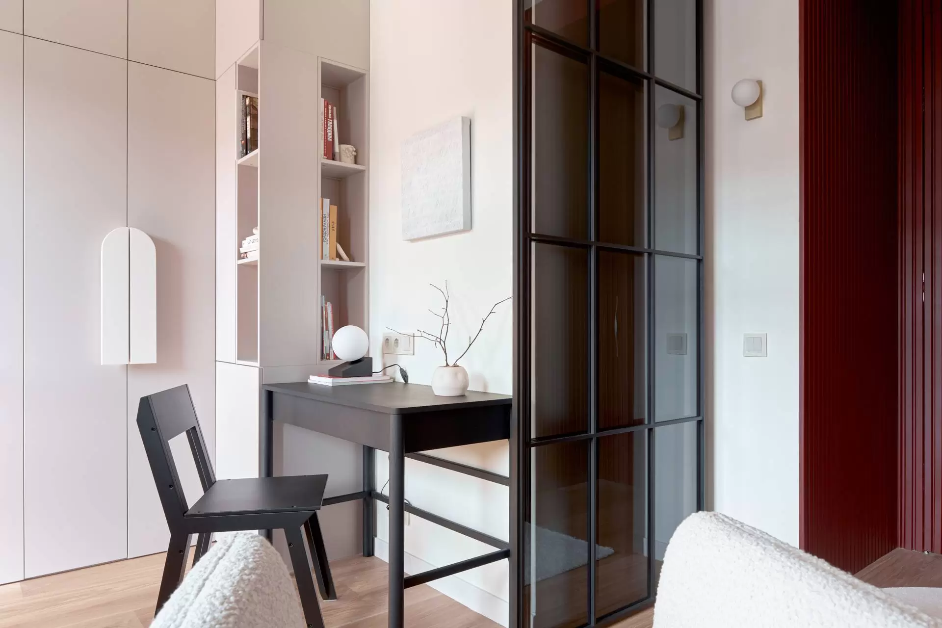 Спальня с багровым порталом — 14