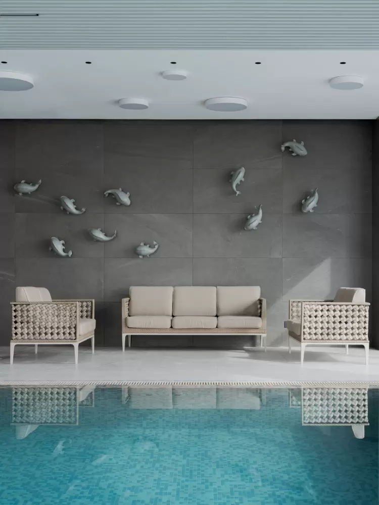 Дом с бассейном