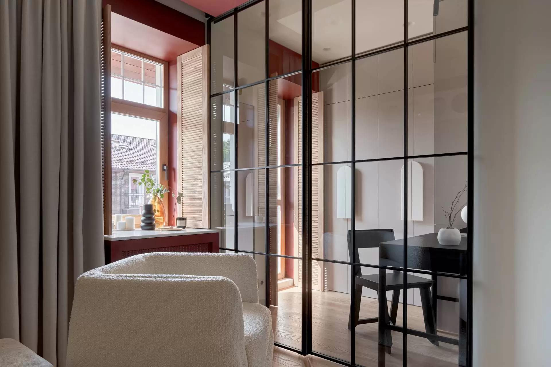 Спальня с багровым порталом