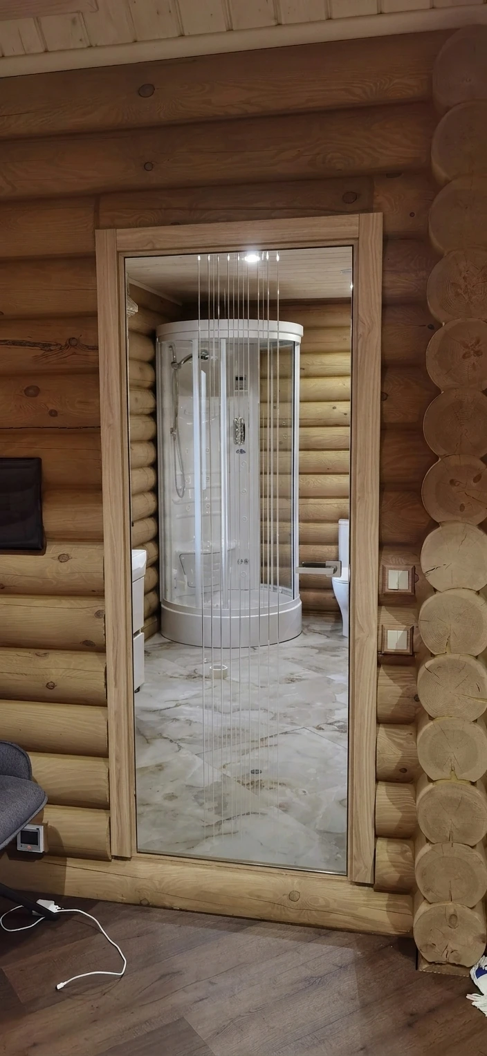 Стеклянная дверь Рейн, модель 22 с гравировкой стекло зеркальное глянцевое